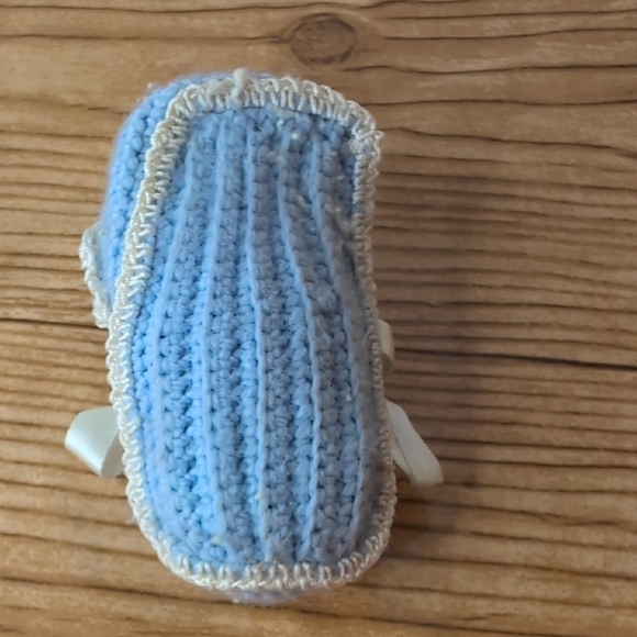 Vintage Crochet Handmade Blue Baby Booties with Ribbon - Picture 7 of 8